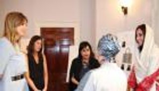 إطلاق أول خط إنتاج عالمي لحرفة التلي الإماراتية في لندن