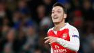 أوزيل: دفاع أرسنال لا يخشى MSN 