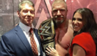 بالفيديو: تربل إتش يرفض التدريب مع ماكمان لأنه "مجنون"