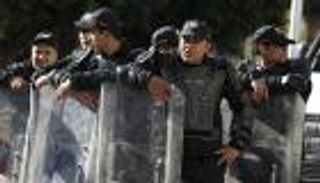 ليلة أولى من حظر تجول بتونس لتهدئة احتجاج غير مسبوق منذ 2011