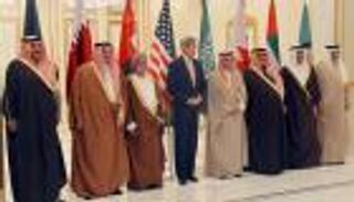 كيري يعبر من الرياض عن ثقته في إمكانية بدء محادثات سوريا