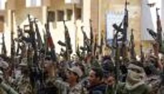  الحوثيون يردون على خسائرهم بقتل سعودي ويمنيين بالمنطقة الحدودية