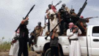 إجلاء ألفي مقاتل من جنوب دمشق لمناطق داعش