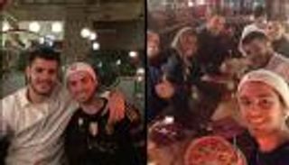 مشجع محظوظ احتفل مع نجم يوفنتوس ففاز بكل شيء