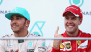 فيتل يسعى لكسر سيطرة ملاحقه هاميلتون على فورمولا 1