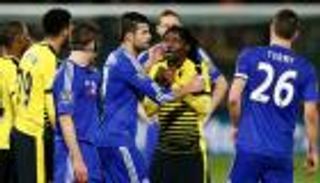 قائد واتفورد يحذر زميله من "التمثيل"