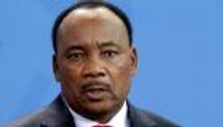 رئيس النيجر يعلن إحباط محاولة انقلاب ضد نظامه