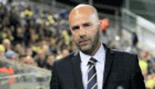 بوس يخلف دي بور في تدريب آياكس