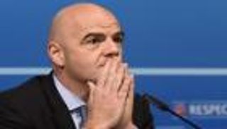 التحقيق مع رئيس الفيفا بشأن مزاعم فساد