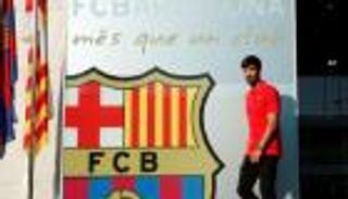 جوميش يوقع على عقد انضمامه إلى برشلونة