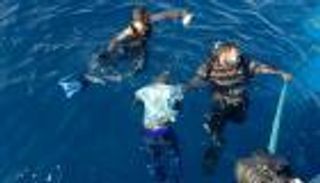 غرق مئات المهاجرين قبالة السواحل المصرية 