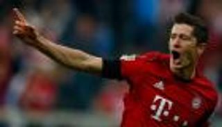 "ليفاندوفسكي" يتفوق على نفسه في تسجيل الأهداف هذا الموسم