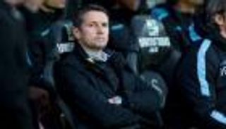 أستون فيلا ينفصل عن مدربه جارد