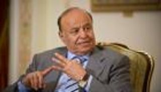 هادي يعفي بحاح ويعين الأحمر نائباً له وبن دغر رئيساً للحكومة