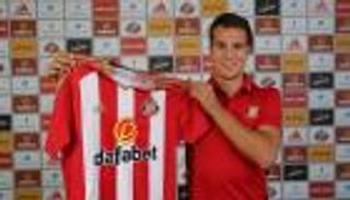 أتليتكو مدريد يعير خابي مانكيو إلى سندرلاند