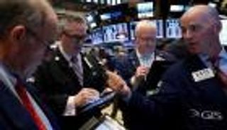 هبوط الأسهم الأمريكية بسبب موجة مبيعات