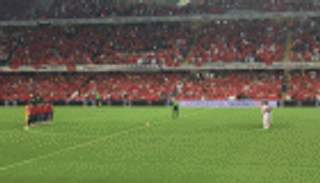 الأهلي ينعى ضحايا الطائرة المصرية خلال ودية روما