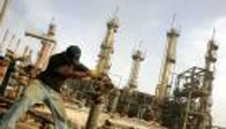 النفط يواصل الهبوط مع تباطؤ نمو الاقتصاد الصيني