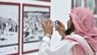 جدارية معرض الرياض الدولي للكتاب .. مسيرة تاريخية للعمران