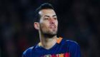 إغراءات السيتي تهدد بقاء بوسكيتس مع برشلونة