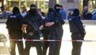 إنفوجراف.. هجوم ميونيخ بين ارتباك الشرطة وغموض الهدف