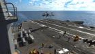 حاملة الطائرات 