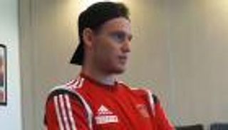 مدرب اتحاد العاصمة الجزائري يصر على إبعاد حمّار