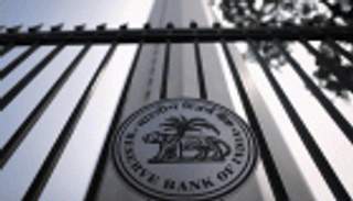 المركزي الهندي يضع سقفًا لمشتريات المصافي من الدولارات.. لماذا؟