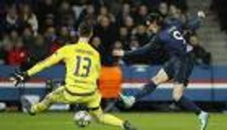 بالفيديو .. كافاني يقود سان جيرمان لفوز غير مطمئن على تشيلسي