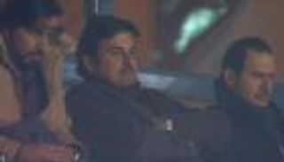 بالصور .. أمير قطر يتصدر مشاهير موقعة سان جيرمان وتشيلسي