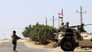 مقتل ضابط ومجند مصرييْن في انفجار عبوة ناسفة بسيناء