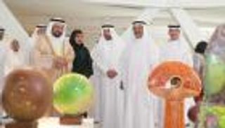 سلطان القاسمي يدشن قاعة عرض الطبق الطائر في الشارقة