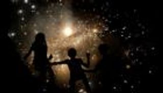 105 أشخاص ومعبد هندي ضحية الألعاب النارية