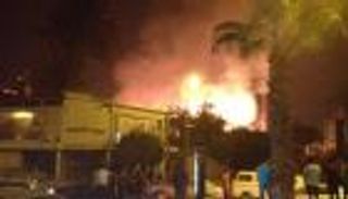 بالصور.. حريق هائل بمدينة السينما في الهرم بمصر