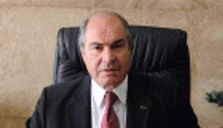 هاني الملقي.. دبلوماسي بنكهة اقتصادية يقود الحكومة الأردنية