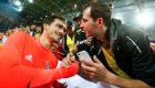 بالصور.. جماهير دورتموند تسامح 