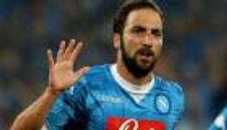 هيجواين يحطم رقمًا قياسيًا صمد 66 عامًا بالكالتشيو