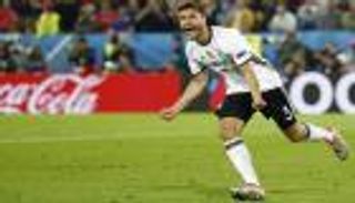 برشلونة ينافس ليفربول وتوتنهام على ظهير ألمانيا