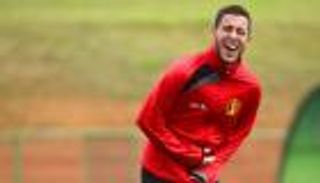 بالفيديو.. هازارد يفضح زملاءه في تشيلسي والمنتخب