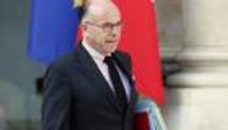 فرنسا تمنع دخول 10 آلاف شخص إليها منذ هجمات باريس