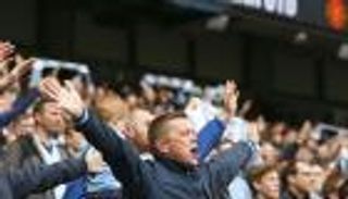 بالفيديو: مشجعو السيتي يستفزون اليونايتد على طريقة ليفربول