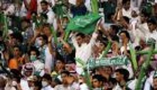 معلق سعودي يطالب رجال الأعمال بشراء تذاكر مباراة ماليزيا