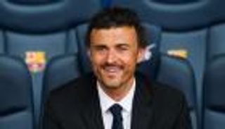 إنريكي يشيد بـ