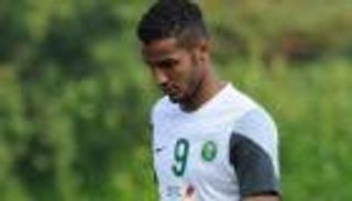 إدارة النصر السعودي تعاقب هزازي لاستبعاده من المنتخب