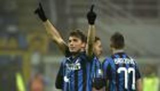 إنتر يتأهل لربع نهائي كأس إيطاليا بثلاثية في كالياري