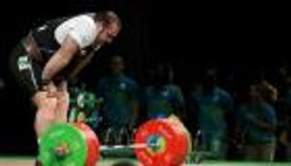 إيران تعوض الرباع الإيراني الخاسر في ريو بـ 300 مسكوكة ذهبية