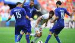 التحكيم بالفيديو يظهر لأول مرة في ودية فرنسا وإيطاليا