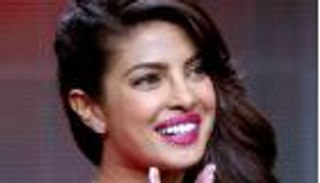 النجمة الهندية بريانكا تشوبرا تطالب بعدم تسييس آراء الفنانين