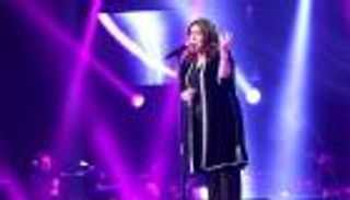 متسابقة "The voice" نجاة رجوى تلبي رغبة "شيرين" في قفطان مغربي