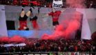 البداية العنيفة للدوري الجزائري تهدد باستبعاد الجماهير الزائرة